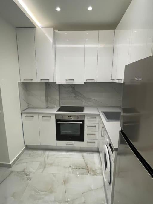 Luxury Apartment Next To Agias Sofias Thessaloniki Exterior photo